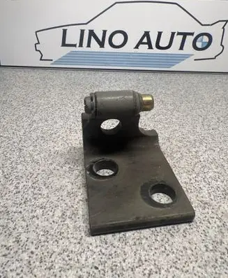BMW X5 E53 Front door upper hinge 8265158