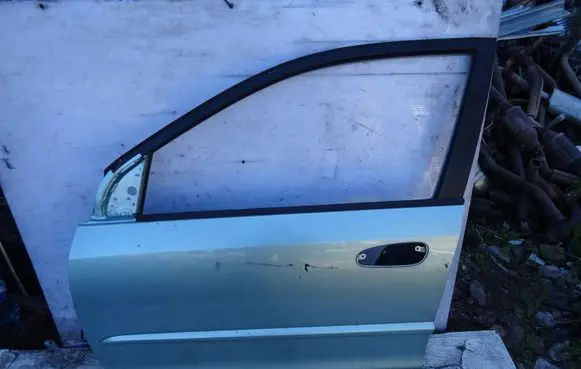 Honda Civic Front door