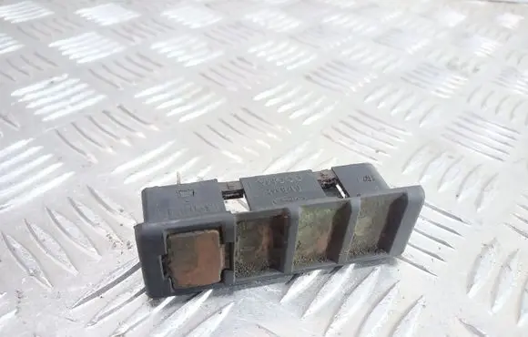 Ford Fiesta Sensor 89FG17B562BD 03904101
