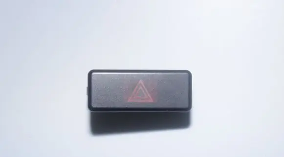 BMW 5 E39 Hazard light switch 8350947