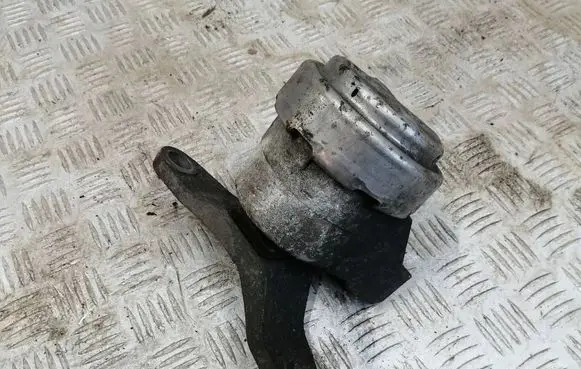 Ford Mondeo MK IV Engine mount vacuum valve 