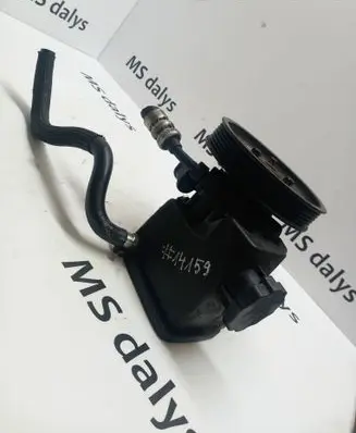 Mercedes-Benz E W211 Power steering pump A0044662001 0044662001