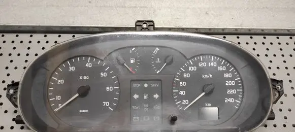 Renault Scenic I Speedometer (instrument cluster) P8200071811 216585887 216501761