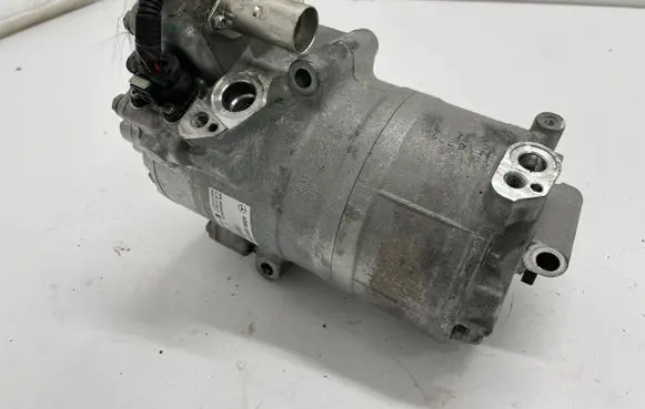 Mercedes-Benz A W177 Air conditioning (A/C) compressor (pump) A0008302201