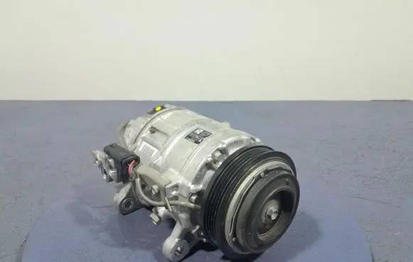 BMW X5 E53 Air conditioning (A/C) compressor (pump) 9892069