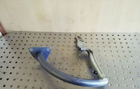 Volkswagen PASSAT B7 Tailgate/trunk/boot hinge 3C5827302B