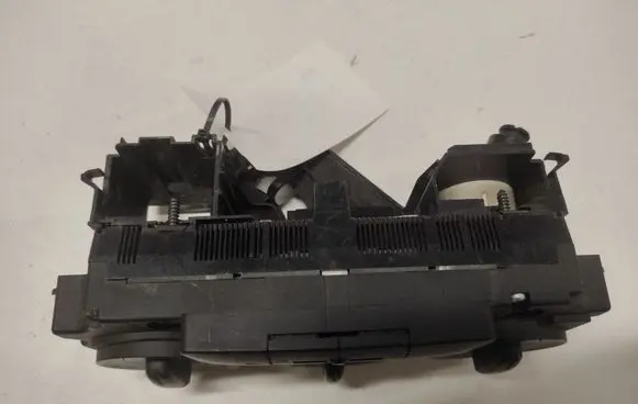 Volkswagen Golf V Climate control unit