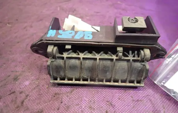 Toyota Corolla E120 E130 Tailgate/boot open switch button 