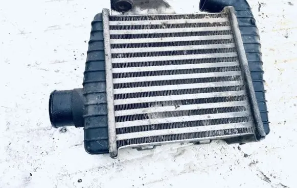 Hyundai Elantra Intercooler radiator 2827027010 28270-27010