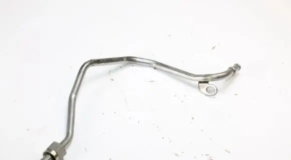 Audi A4 S4 B9 8W Fuel line pipe 04L131552BM