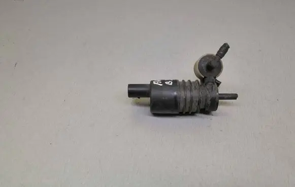 Volkswagen Golf V Windscreen/windshield washer pump PA6GBGF30