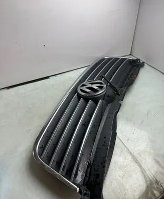 Volkswagen PASSAT B5 Front bumper upper radiator grill 3B0853651L 3B0853651K 3B0853651J