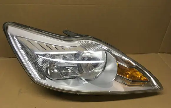 Ford Focus Headlight/headlamp 8M5113W029BH