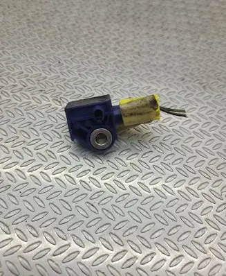 Mercedes-Benz E A207 Airbag deployment crash/impact sensor A2128204926
