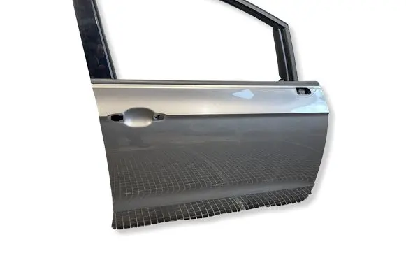 Volkswagen Golf Sportsvan Front door 
