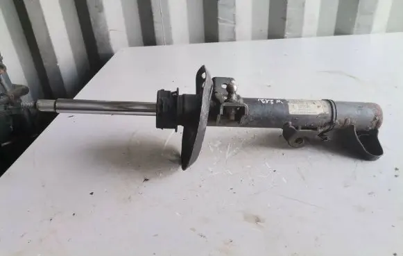 Mercedes-Benz E AMG W212 Front shock absorber/damper A2123204113