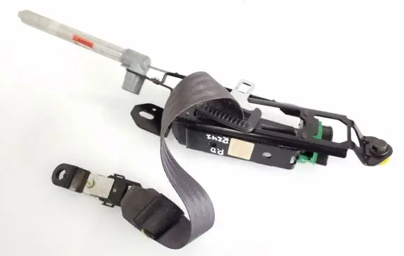 Volvo V70 Front seatbelt 8626240