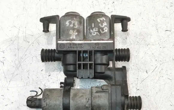 BMW 5 E39 Coolant heater control valve 8374994