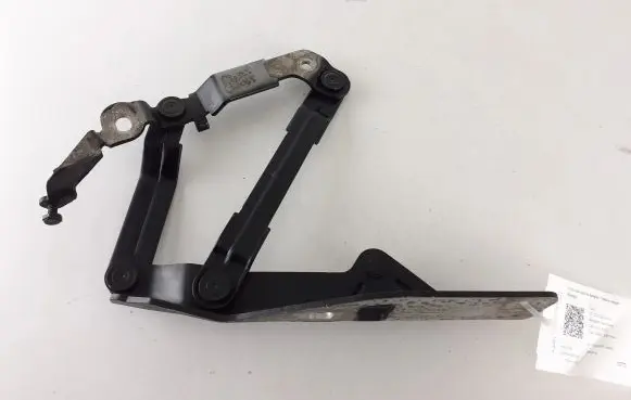 Audi TT TTS Mk2 Engine bonnet/hood hinges 8J0823302D