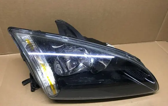 Ford Focus Headlight/headlamp 4M5113W029KB