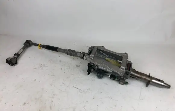 Maserati Ghibli Steering wheel axle 06700387800 17101310139 884705