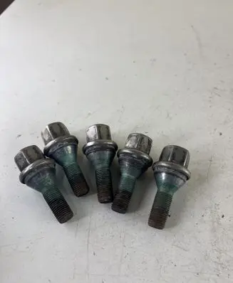 Jeep Cherokee Nuts/bolts 