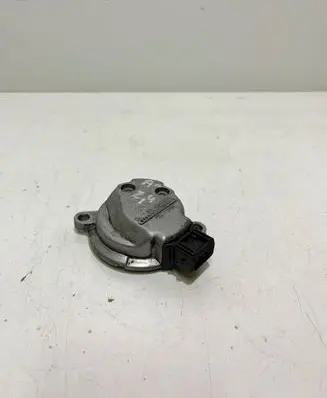 Audi A6 S6 C5 4B Camshaft position sensor 058905161B