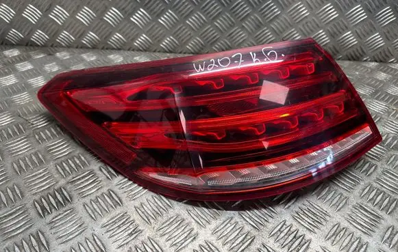 Rear/tail lights