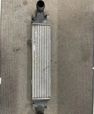Mercedes-Benz E W212 Intercooler radiator A2045000200
