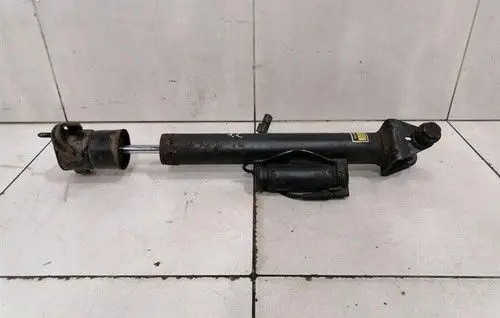 Mercedes-Benz ML W164 Rear shock absorber with coil spring A1643200831