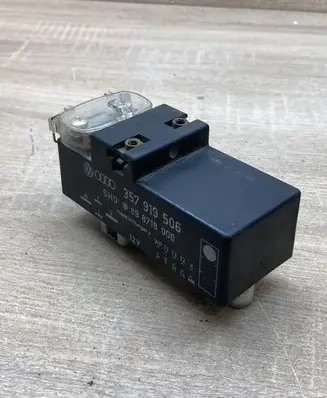 Volkswagen Sharan Coolant fan relay 357919506