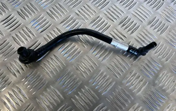 BMW 3 GT F34 Breather/breather pipe/hose 7613026