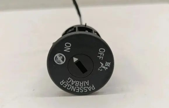 BMW 2 F44 Passenger airbag on/off switch 9483731
