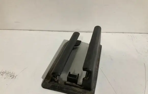 Mercedes-Benz E W211 Sliding door rail trim 2119190820