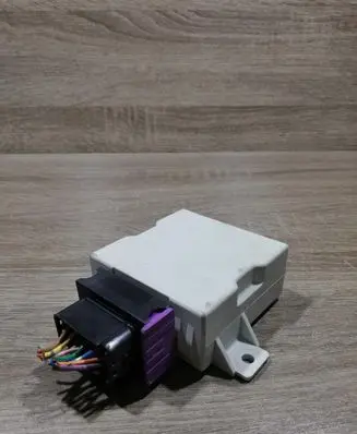 Toyota Avensis T250 Window wiper relay 150696