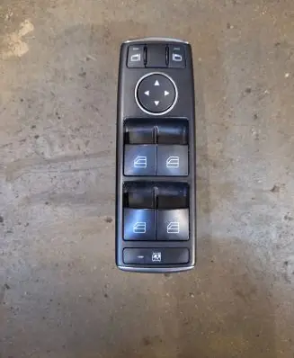 Mercedes-Benz E W212 Electric window control switch A2049055302 10021550