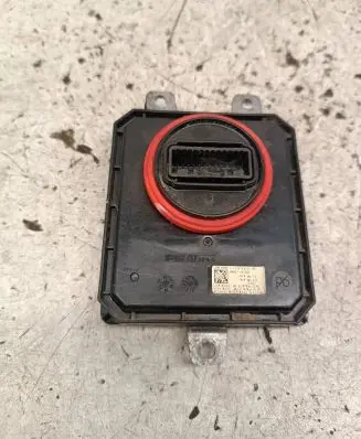 Hyundai i30 LED ballast control module 0492191000