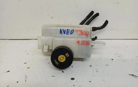 Brake fluid reservoir