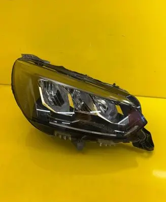 Peugeot 2008 II Headlight/headlamp 733122069833036180