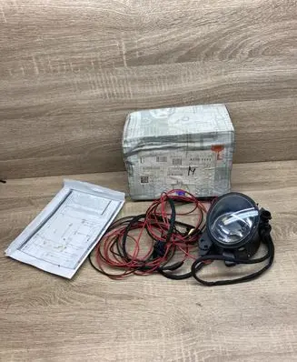 Mercedes-Benz CLS C219 Front fog light A2518200856