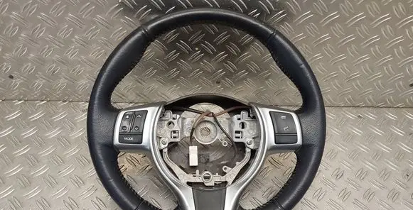 Toyota Verso-S Steering wheel 