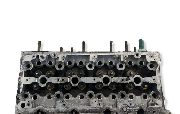 Volkswagen Crafter Engine head 04L103065