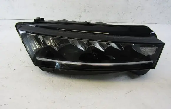 Skoda Octavia Mk4 Headlight/headlamp 5E4941016