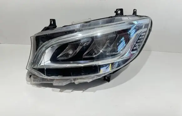 Mercedes-Benz Sprinter W907 W910 Headlight/headlamp A9109065000