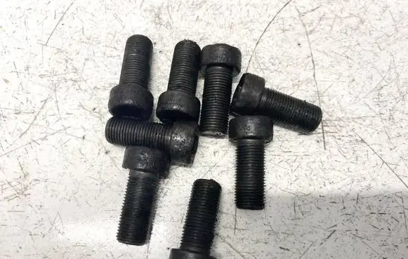 Nissan Primera Nuts/bolts 