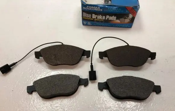 Alfa Romeo 147 Brake pads (front) 71752995 9947955 9947935
