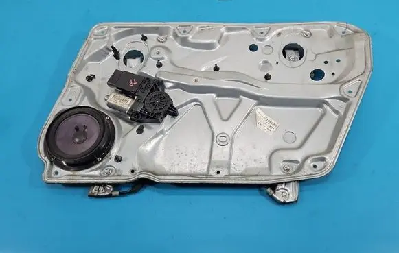 Volkswagen PASSAT B5.5 Front door window regulator with motor IMPRK1535902