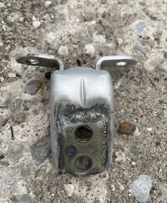 Nissan Pathfinder R51 Front door lower hinge 