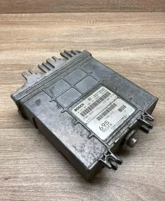 Volvo S40, V40 Engine control unit/module ECU P30613695 0281001906