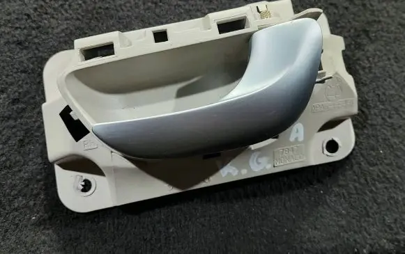 Volvo S80 Rear door interior handle 09170046